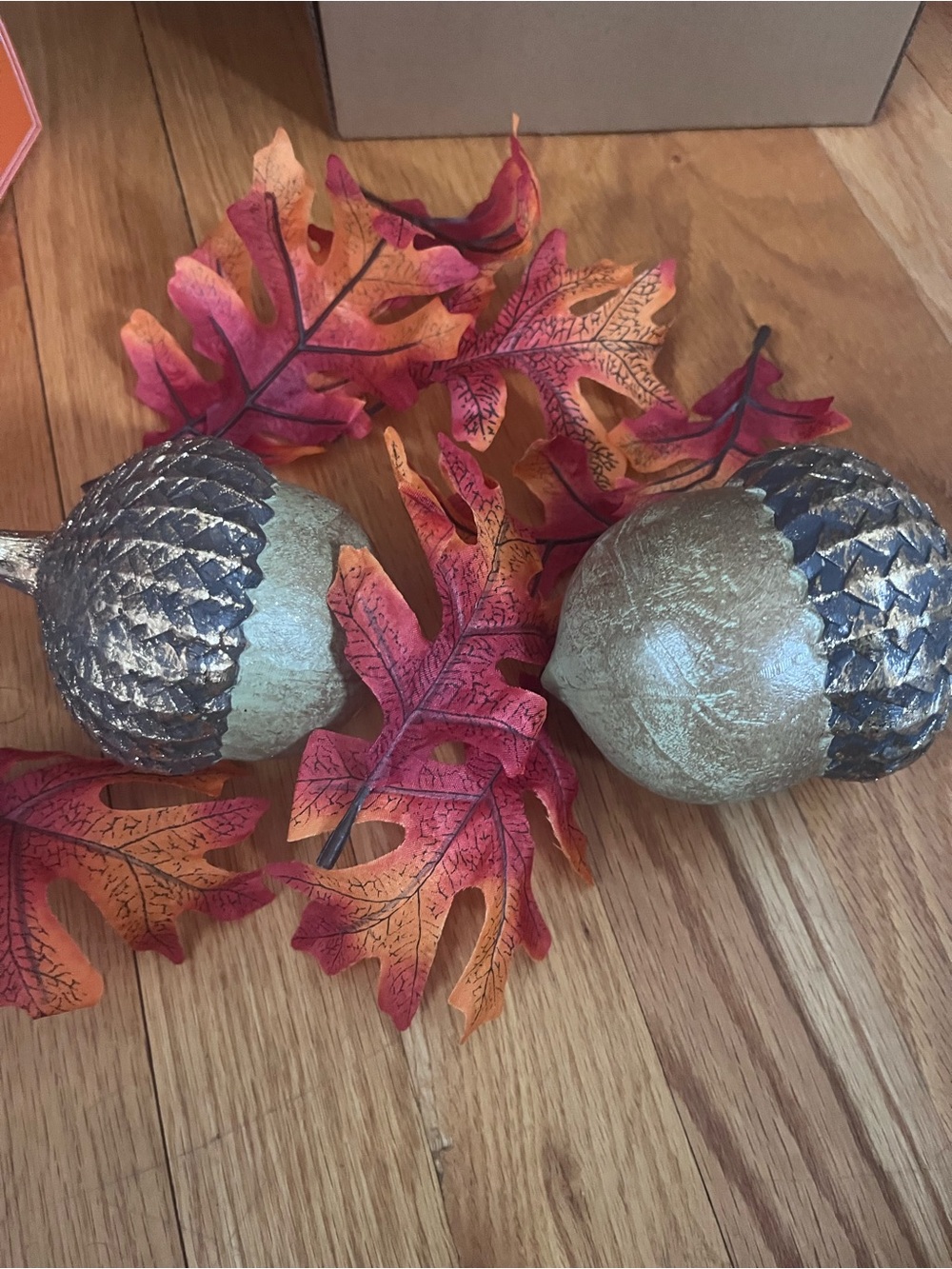 Viral Acorn Accent Set of 2
